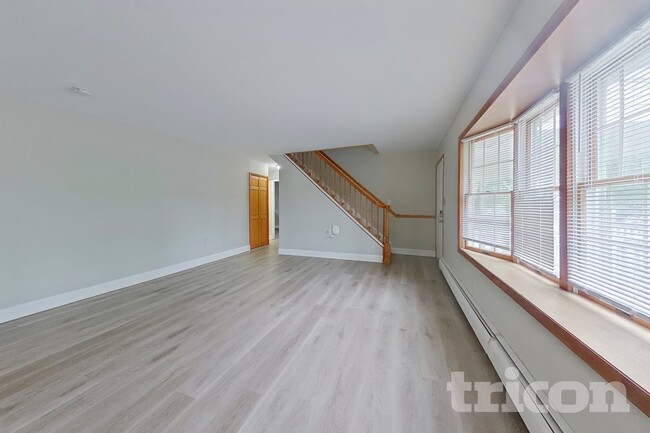 26 Village Ln in Levittown, PA - Building Photo - Building Photo