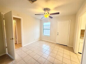 8915 Emnora Ln in Houston, TX - Building Photo - Building Photo