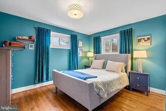 9817 Cherry Tree Ln in Silver Spring, MD - Foto de edificio - Building Photo