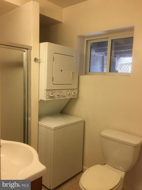property at 600 Keefer Pl NW