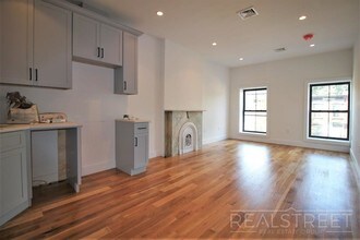 436 Pulaski Street in Brooklyn, NY - Building Photo - Floor Plan