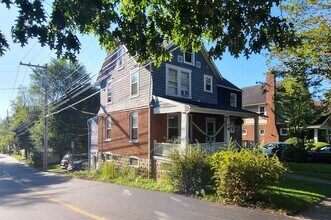 118 W Prospect Ave in State College, PA - Building Photo - Building Photo