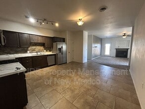 2208 E Ranch Dr in Farmington, NM - Building Photo - Building Photo