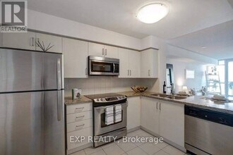 215-215 Sherway Gardens Rd in Toronto, ON - Building Photo - Building Photo