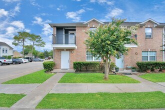 11899 Algonquin Dr in Houston, TX - Building Photo - Building Photo