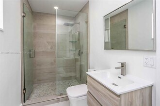 11001 SW 220th St in Miami, FL - Building Photo - Building Photo