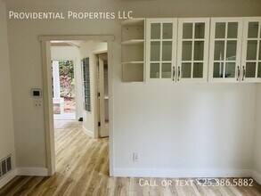 20620 Larch Way in Lynnwood, WA - Building Photo - Building Photo