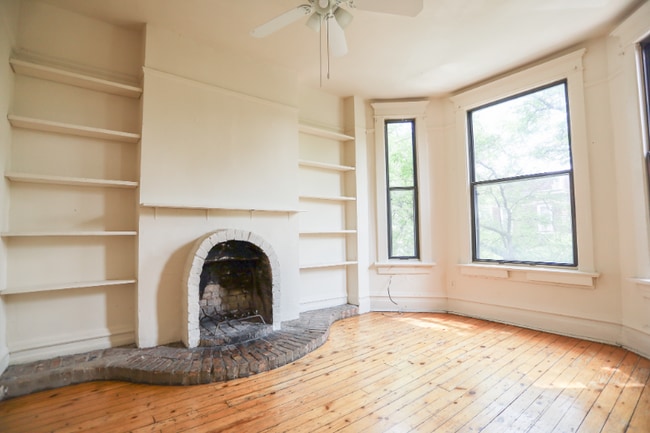 836 W Cornelia Ave in Chicago, IL - Building Photo - Building Photo