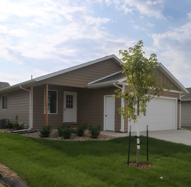 property at 614 Diamond Ridge Blvd