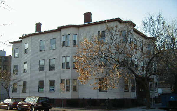 20-26 Columbia St in Cambridge, MA - Foto de edificio - Building Photo