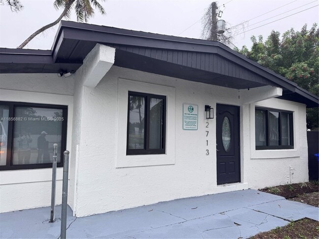 2713 NW 6th Ct in Fort Lauderdale, FL - Building Photo - Building Photo