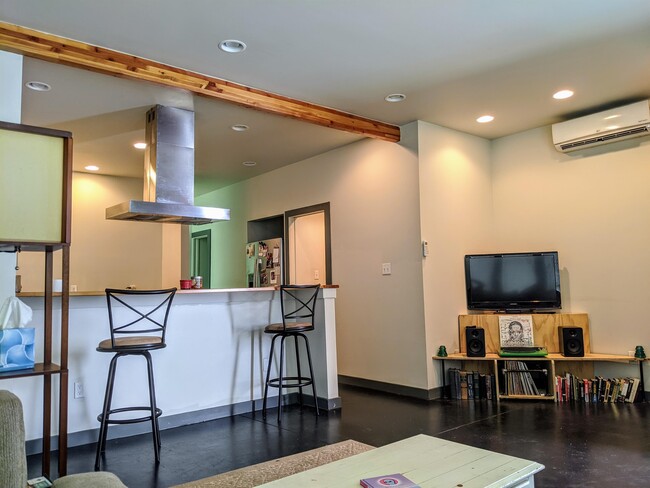 property at 307 W 23rd St