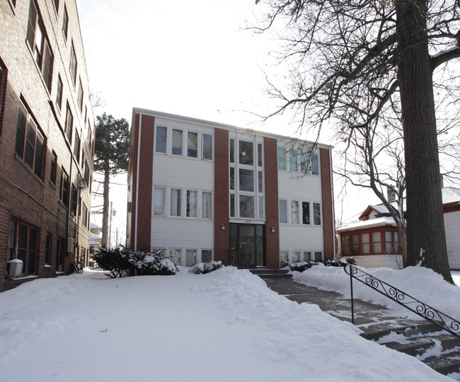 1237 C St in Lincoln, NE - Foto de edificio - Building Photo