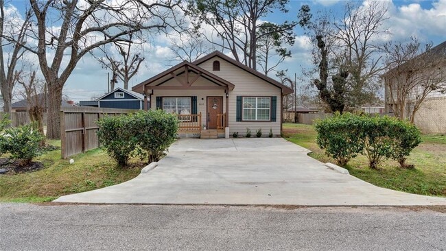 8214 Peekskill Ln in Houston, TX - Foto de edificio - Building Photo