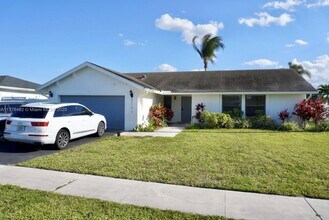 9549 Burlington Pl in Boca Raton, FL - Building Photo - Building Photo