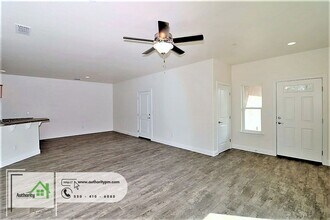 2530 Rainbow Ln in Redding, CA - Building Photo - Building Photo