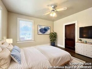 124 Gifford St in San Antonio, TX - Building Photo - Building Photo