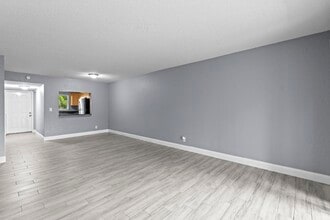 120 Sparrow Dr in Royal Palm Beach, FL - Building Photo - Building Photo