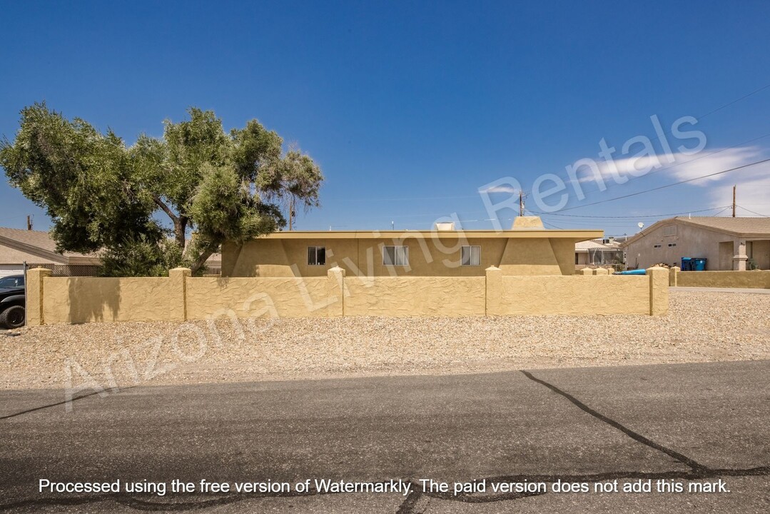3433 Truckee Dr in Lake Havasu City, AZ - Building Photo