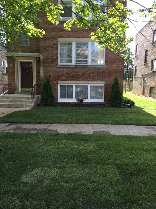 1836 Kenilworth Ave-Unit -2 in Berwyn, IL - Building Photo