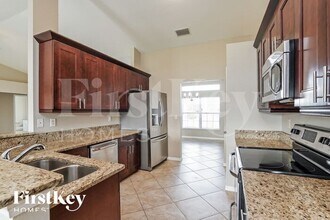3935 NE 22nd Ave in Cape Coral, FL - Building Photo - Building Photo