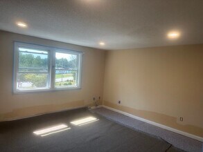 128 State Rd in Templeton, MA - Building Photo - Building Photo