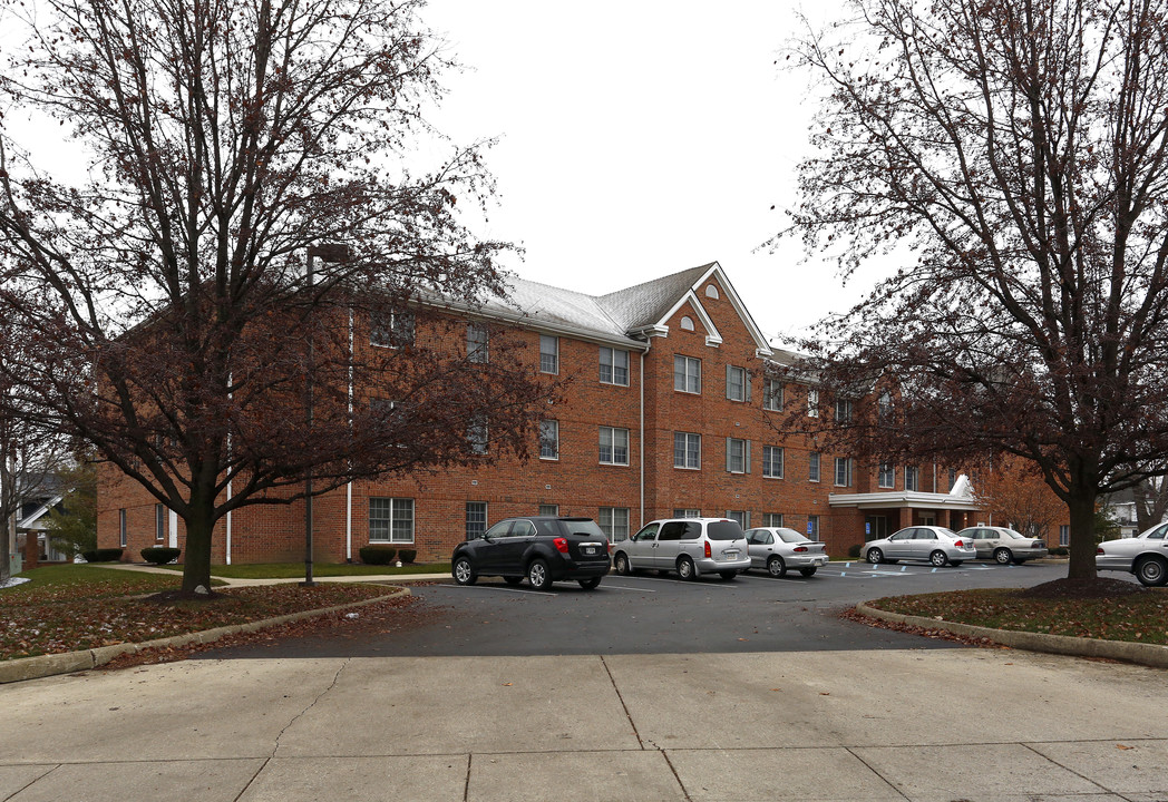 Village at White River in Anderson, IN - Building Photo