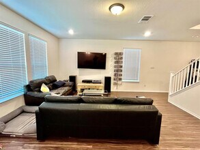 14205 Silver Lace Ln in Pflugerville, TX - Building Photo - Building Photo