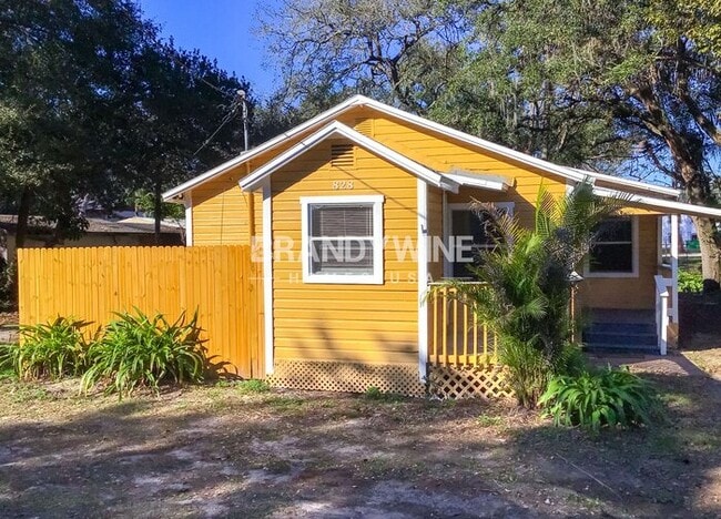 property at 828 E 145th Ave