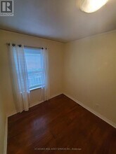 412 Mountainview Dr in Milton, ON - Building Photo - Building Photo