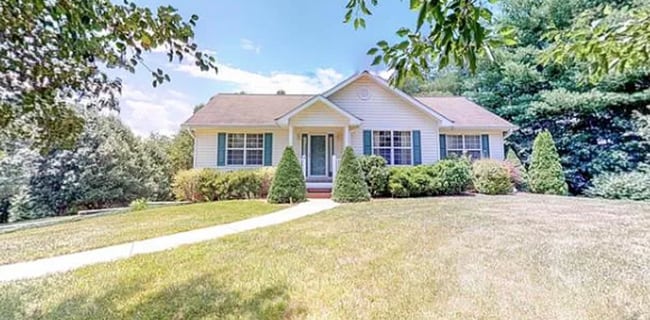 19 Double Brook Dr in Weaverville, NC - Building Photo - Building Photo