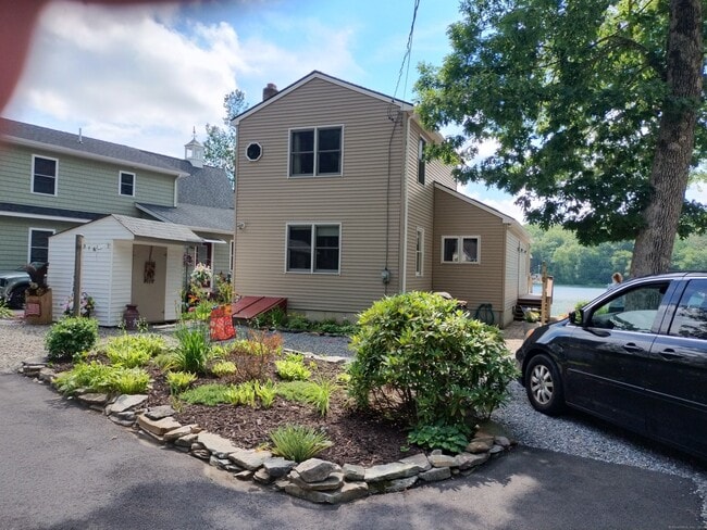 12 Arrowhead Ln in Killingly, CT - Building Photo - Building Photo