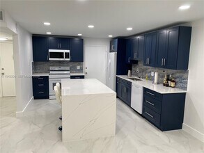 22615 SW 66th Ave in Boca Raton, FL - Building Photo - Building Photo