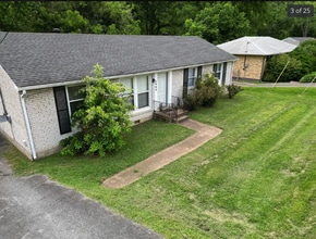 4989 Edmondson Pike in Nashville, TN - Building Photo - Building Photo