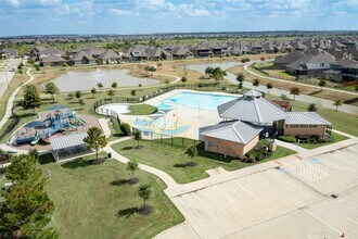 24403 Blairburry Dr in Katy, TX - Building Photo - Building Photo
