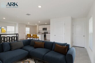 477 Sunlit Coral St in Ruskin, FL - Building Photo - Building Photo