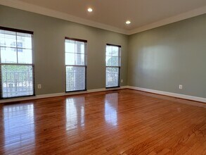 7726 Grandwind Dr in Lorton, VA - Building Photo - Building Photo