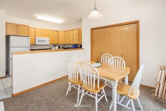 4020 Shelby Rd in Lynnwood, WA - Building Photo - Building Photo