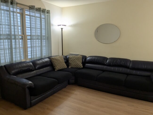 82 Grieco Dr, Unit Flr #1