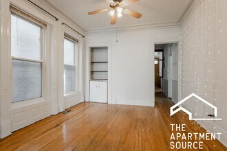 241 W Scott St in Chicago, IL - Building Photo - Building Photo