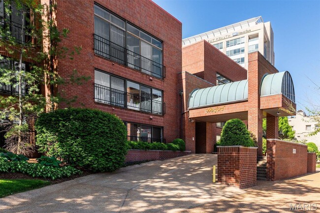 property at 4570 Laclede Ave