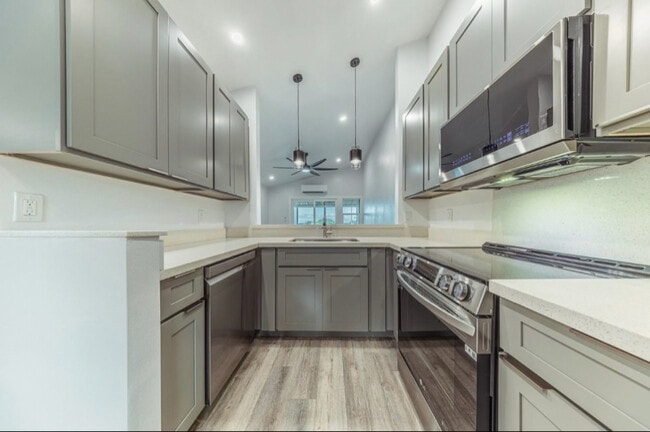 property at 71 Waiaka Ln