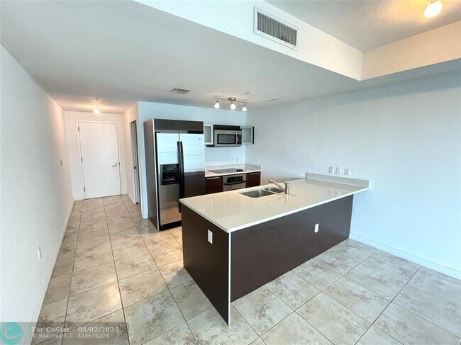 property at 1900 N Bayshore Dr
