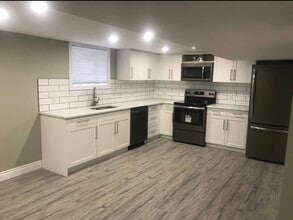 35 Collingdon Dr in Brantford, ON - Building Photo - Building Photo