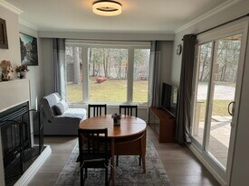 25 Nightingale Pl in Toronto, ON - Building Photo