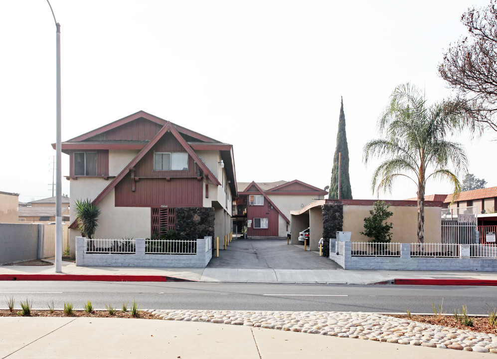 15646 Amar Rd in La Puente, CA - Building Photo