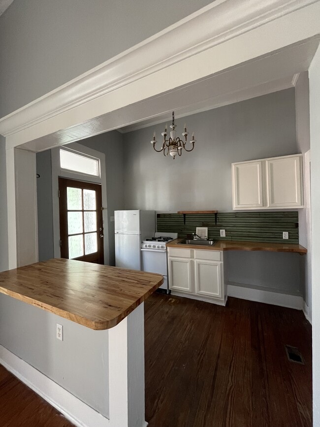 104 N 11th Ave in Hattiesburg, MS - Building Photo - Building Photo