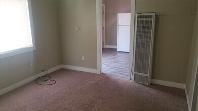 410 S Hayes Ave in Emmett, ID - Building Photo - Building Photo