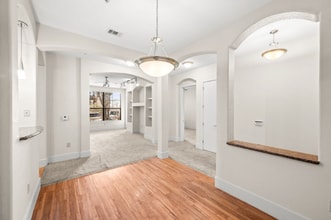 2600 Hillsboro Pike in Nashville, TN - Foto de edificio - Building Photo