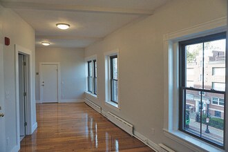 116 Willow St, Unit 116-03 in Cambridge, MA - Foto de edificio - Building Photo